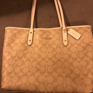 Authentic coach purse and wallet